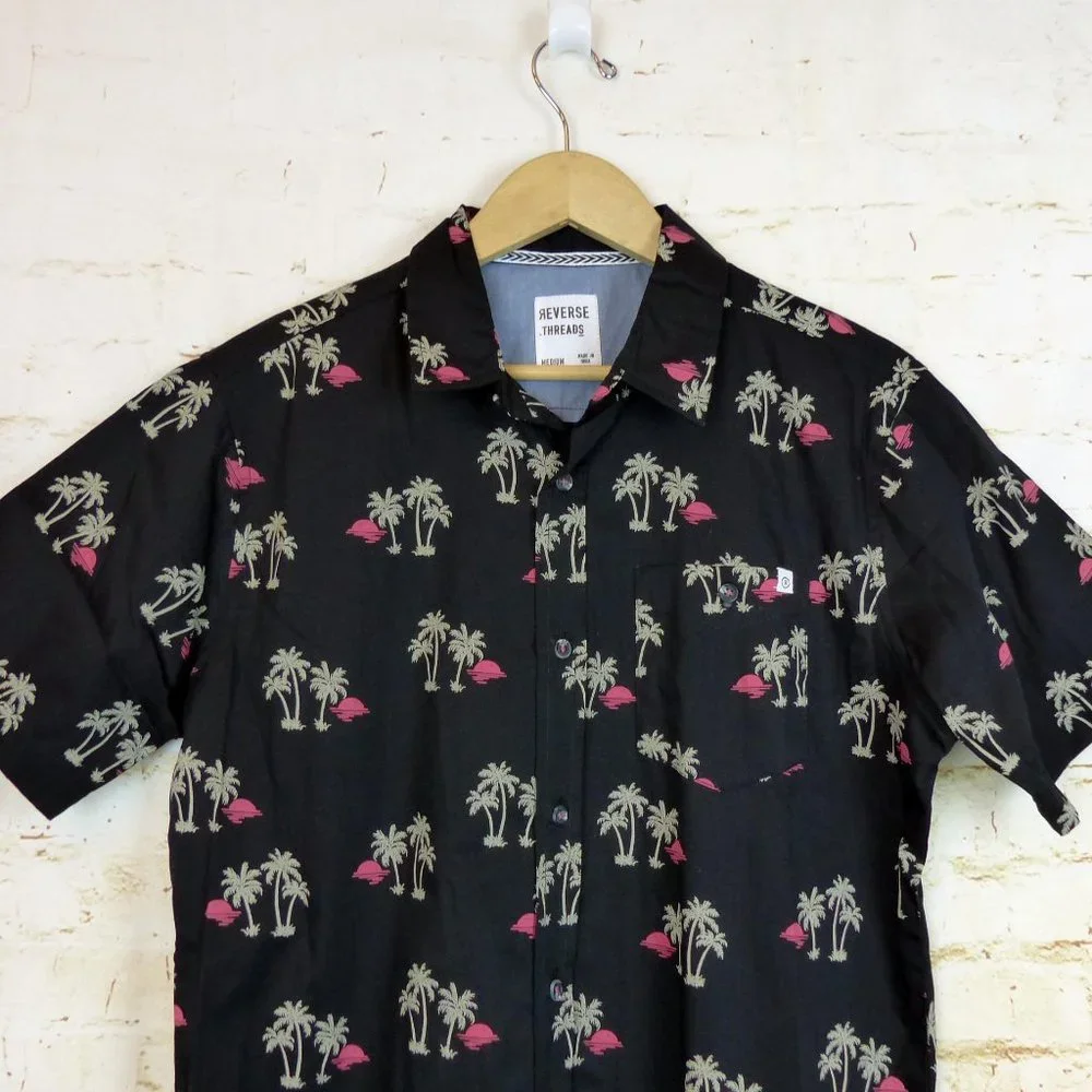 Reverse Threads Button Shirt Mens M Black Tropical Print Short Sleeve Pool Beach - Picture 2 of 10